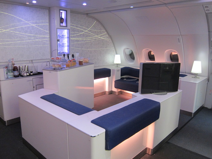 korean-air-a380-bar