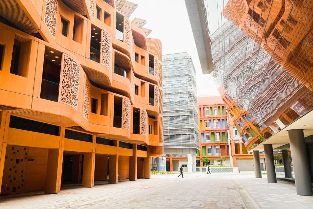 Reasons to Visit Abu Dhabi