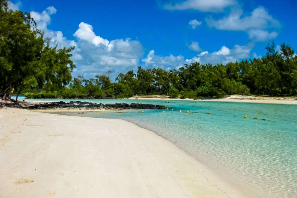 reasons why you should visit Mauritius for your honeymoon