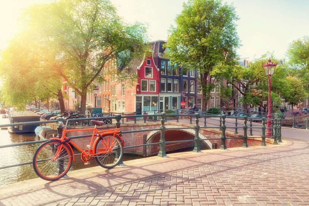 reasons to visit Amsterdam