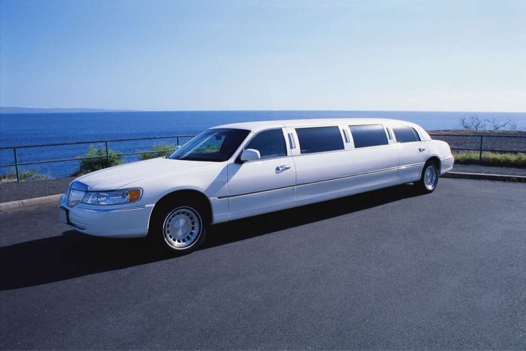 Dubai limo rental