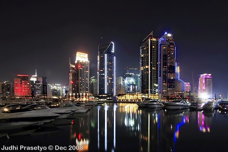 Panoramic scenic view of Dubai Marina Yacht Cruise.