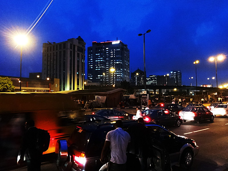 Early morning traffic build up in Lagos Marina. Image by Dotun Ajibade. CC BY-SA 2.0.